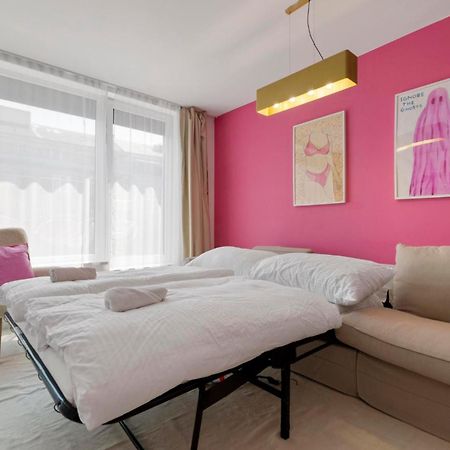Lam Pink - Jacuzzi - Ac - Ps4 Apartment Bratislava Exterior foto