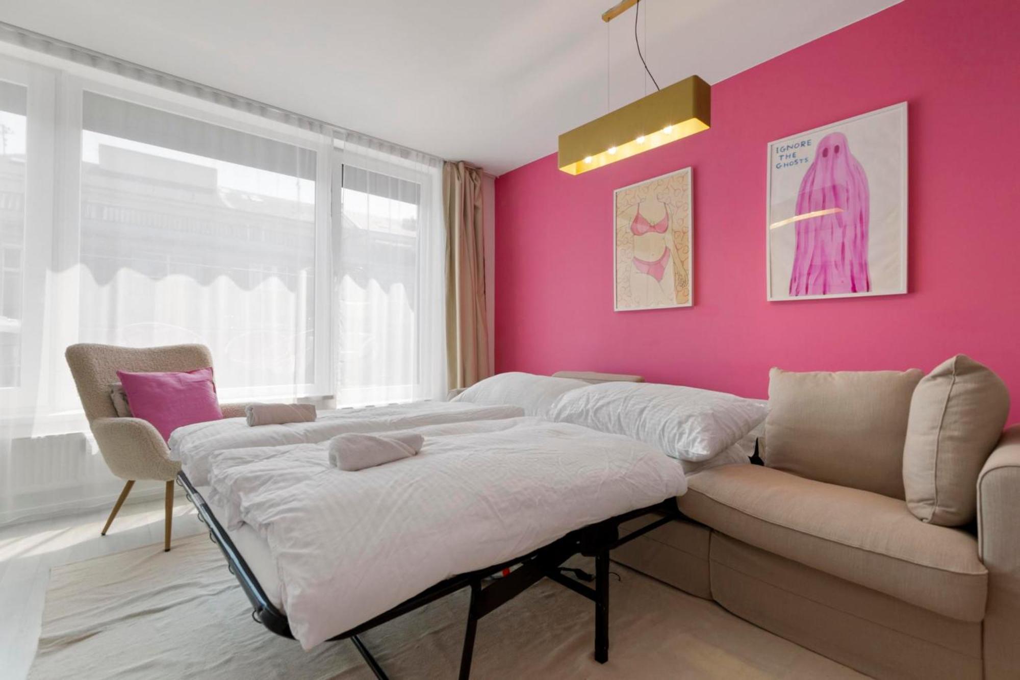 Lam Pink - Jacuzzi - Ac - Ps4 Apartment Bratislava Exterior foto